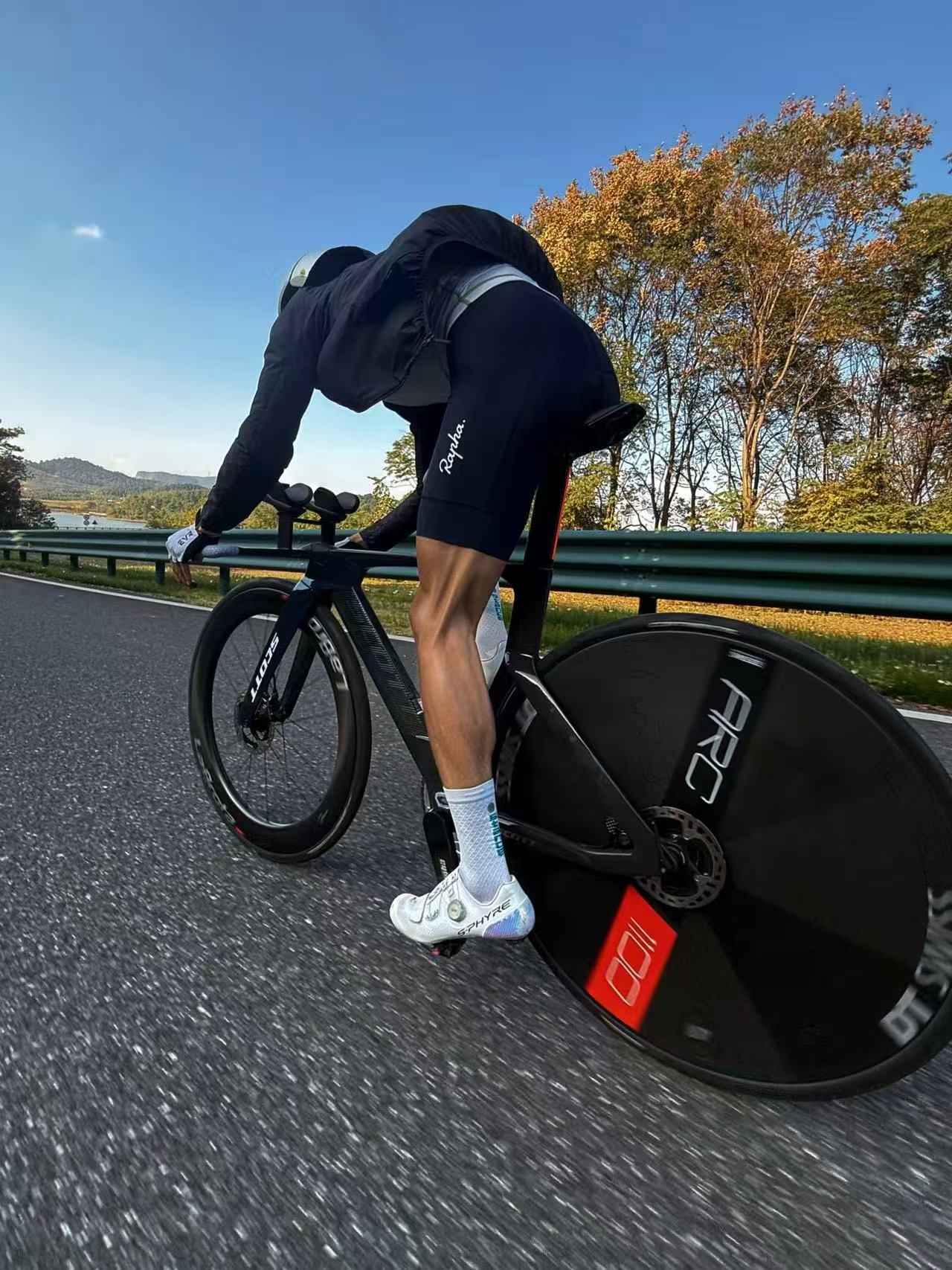 Mr.Sharp rear-drive TT action with LaBrota front wheel and ARC 1100 rear disc